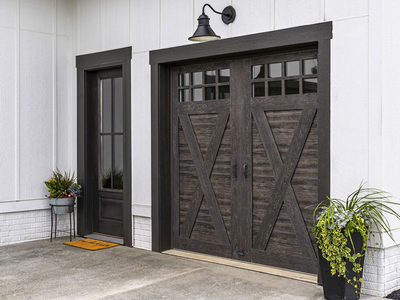 Clopay Canyon Ridge Carriage House (4-Layer) Garage Doors