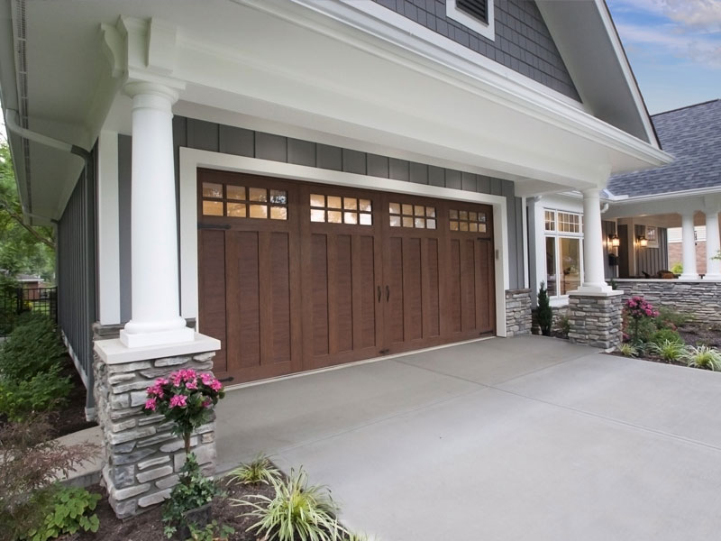 Clopay Canyon Ridge® Carriage House (4-Layer) Garage Door